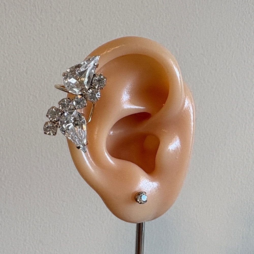 Elegant Crystal Ear Cuff With Bonus Studs NWOT